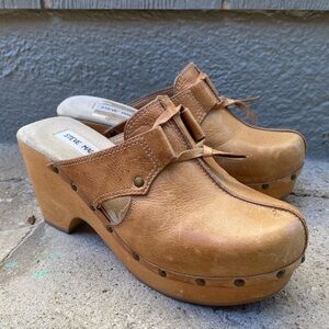 Tan Leather Clogs